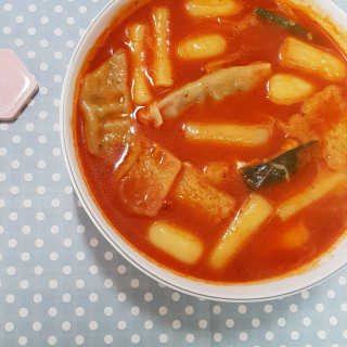 미쓰리떡볶이 just 10 min 패키지 — 4.67점을 준 리뷰어가 2018년 5월 올린 사용 사진