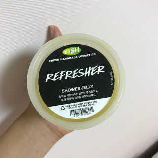 러쉬 샤워젤리 후쉬 240g 리프레셔 250g — 4.33점을 준 리뷰어가 2017년 8월 올린 사용 사진