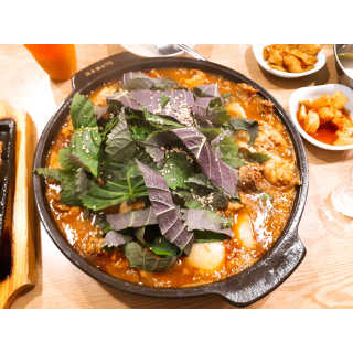 [대성이네_신촌] 깻잎큰닭찜 한마리+사리 中 택2 set — 5점을 준 리뷰어가 2019년 2월 올린 사용 사진