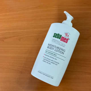 세바메드 모이스처라이징 바디로션 400ml — 4.5점을 준 리뷰어가 2019년 8월 올린 사용 사진