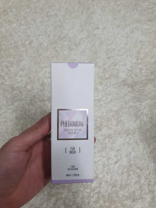 레드컨테이너 페로몬향 퍼퓸 바디미스트 80ml — 3점을 준 리뷰어가 2020년 1월 올린 사용 사진