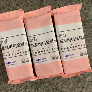 눈길 프로바이오틱스 눈길 콜라겐 프로바이오틱스 — 5점을 준 리뷰어가 2019년 11월 올린 사용 사진