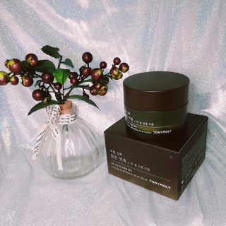 토니모리 프롬 강화 맑은 약쑥 두 겹 진정 크림 — 5점을 준 리뷰어가 2019년 9월 올린 사용 사진