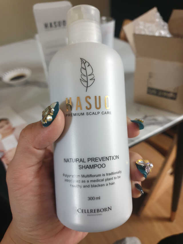 셀리본 하수오 내츄럴 프리벤션 탈모관리 샴푸 300ml 리뷰 사진