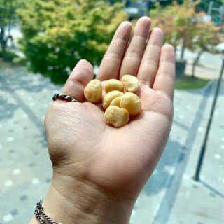 마우나로아 드라이 씨솔트 마카다미아 캔 127G — 5점을 준 리뷰어가 2019년 8월 올린 사용 사진