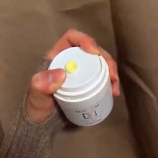 GoodDay Skincare GoodDay 강황크림 50g — 5점을 준 리뷰어가 2020년 1월 올린 사용 사진