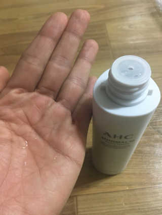 AHC 에이 에이치 씨 미니멀 10 워터리 에센스 — 5점을 준 리뷰어가 2018년 12월 올린 사용 사진