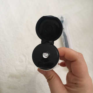 the naked object 디블랙팩치약 디블랙칫솔 세트 — 4.5점을 준 리뷰어가 2019년 1월 올린 사용 사진