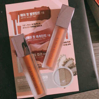 [블랙루즈] 에어 핏 벨벳 틴트 시즌2 中 택1+랜덤1 — 5점을 준 리뷰어가 2018년 10월 올린 사용 사진