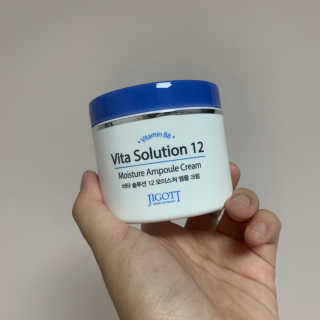 지고트 비타솔루션12 모이스처 앰플 크림 100ml — 3.5점을 준 리뷰어가 2019년 6월 올린 사용 사진
