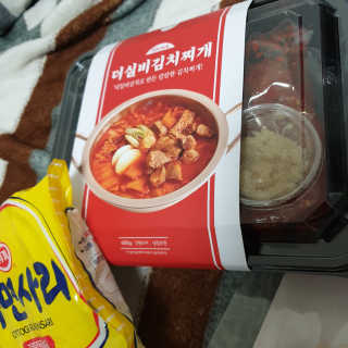 땡땡쿡 더실비김치찌개 2인분 710g 라면사리 포함 — 5점을 준 리뷰어가 2020년 2월 올린 사용 사진