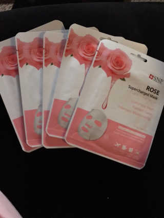 SNP Supercharged Mask_Rose Centifoli Flower — 4점을 준 리뷰어가 2019년 1월 올린 사용 사진