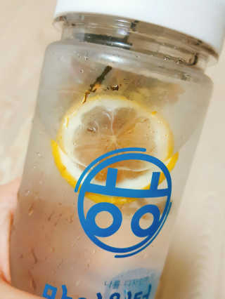 ㅎㅎ마이워터 ㅎㅎ 마이워터 과일워터팩+전용보틀_레몬오렌지 — 4점을 준 리뷰어가 2017년 9월 올린 사용 사진