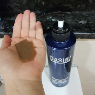다슈코리아 다슈 데일리 단백질 한방 두피 골드 샴푸 500ml — 5점을 준 리뷰어가 2019년 12월 올린 사용 사진