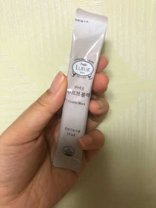 [하우투잇] 뤼에르 쿠르브 블랙 10ml x 30포 총 300ml — 4점을 준 리뷰어가 2020년 3월 올린 사용 사진
