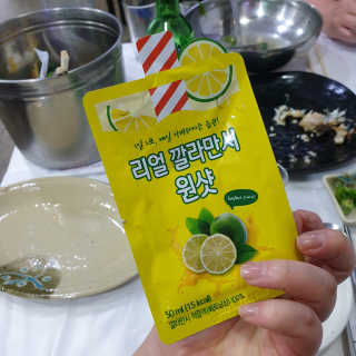 장수농가 리얼깔라만시 원샷 50ml 10팩+보틀 — 5점을 준 리뷰어가 2019년 4월 올린 사용 사진
