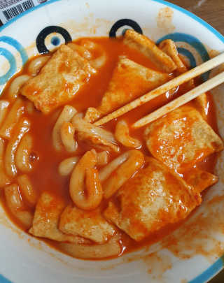 잠실맛집,홍코너떡볶이가우리집에[옛날맛,짜장맛옵션] — 5점을 준 리뷰어가 2019년 12월 올린 사용 사진