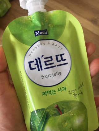 데르뜨 떠먹는 과일 3종, 짜먹는 과일 2종 총 10개 체험 — 5점을 준 리뷰어가 2020년 3월 올린 사용 사진