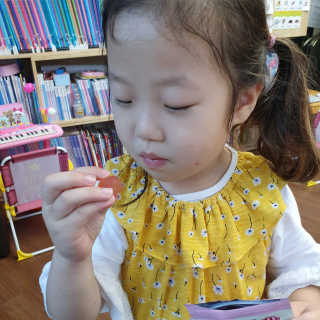 락토조이 구미젤리 복숭아맛 — 5점을 준 리뷰어가 2019년 6월 올린 사용 사진
