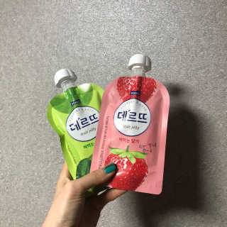 데르뜨 떠먹는 과일 3종, 짜먹는 과일 2종 총 10개 체험 — 5점을 준 리뷰어가 2020년 3월 올린 사용 사진