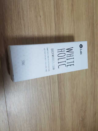 더블유랩 화이트홀릭 50ml — 5점을 준 리뷰어가 2018년 7월 올린 사용 사진