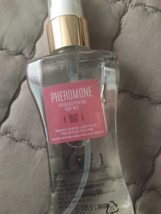 레드컨테이너 페로몬향 퍼퓸 바디미스트 80ml — 4.5점을 준 리뷰어가 2020년 1월 올린 사용 사진