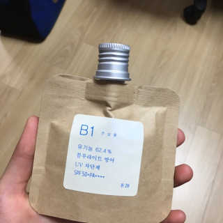 톤28 유기농 블루라이트 방어 UV 차단거리 건성용 B1 — 4점을 준 리뷰어가 2019년 4월 올린 사용 사진