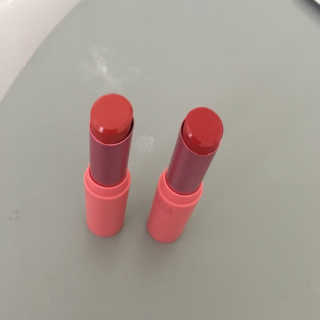 [블랙루즈] 로즈 벨벳 립스틱 택1+랜덤1 — 5점을 준 리뷰어가 2019년 1월 올린 사용 사진