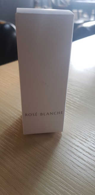 ROSE BLANCHE 로제블랑쉐 인텐시브 수딩 세럼 — 5점을 준 리뷰어가 2019년 7월 올린 사용 사진