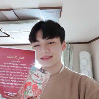 0.8L 마케팅팀 [EVENT] 출석왕에겐 깜짝 선물이♡ 크리스마스 이벤트 — 5점을 준 리뷰어가 2020년 1월 올린 사용 사진