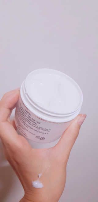 지고트 비타솔루션12 카밍 앰플 크림 100ml — 4.67점을 준 리뷰어가 2019년 7월 올린 사용 사진