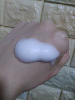폼글 I foamgle [폼글] 거품가글 50ml 3종 - 민트, 라벤더, 라즈베리 — 4점을 준 리뷰어가 2019년 11월 올린 사용 사진