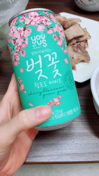 GS25 벚꽃 팝콘 + 벚꽃스파클링 + 벚꽃 청포도 에이드 — 4.67점을 준 리뷰어가 2018년 3월 올린 사용 사진