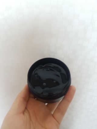 퓨어힐스 포어 클리어 블랙 챠콜 아이패치 — 2.5점을 준 리뷰어가 2019년 3월 올린 사용 사진