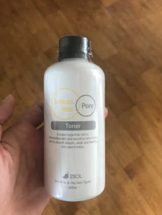 이솔화장품 이솔 세범 리스 포어 토너 200ml — 3.83점을 준 리뷰어가 2018년 8월 올린 사용 사진