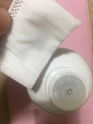 이솔화장품 이솔 세범 리스 포어 토너 200ml — 4.17점을 준 리뷰어가 2018년 8월 올린 사용 사진