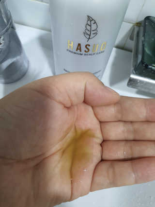 셀리본 하수오 내츄럴 프리벤션 탈모관리 샴푸 300ml — 4.5점을 준 리뷰어가 2019년 11월 올린 사용 사진