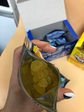 아이셔젤리 레몬맛, 아이셔젤리 블루에이드맛 — 4점을 준 리뷰어가 2019년 3월 올린 사용 사진