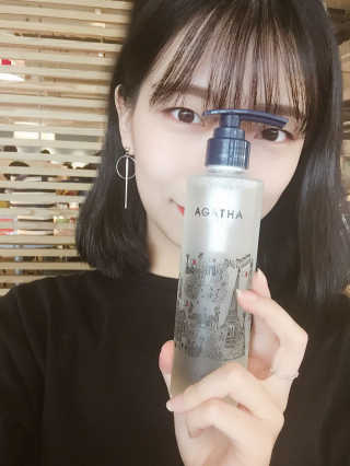 아가타 코스메틱 에스까르고 오일 샴푸 — 3.5점을 준 리뷰어가 2016년 10월 올린 사용 사진
