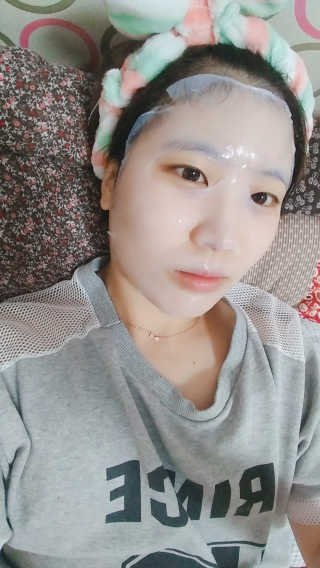 에슬레나 엑스트라 밸런싱 힐링 마스크 10장 — 4.67점을 준 리뷰어가 2017년 10월 올린 사용 사진