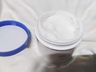 지고트 비타솔루션12 모이스처 앰플 크림 100ml — 4점을 준 리뷰어가 2019년 7월 올린 사용 사진