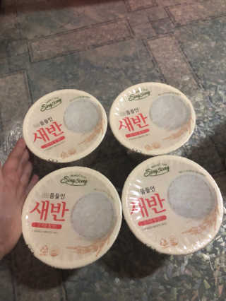 신송식품 신송 새반컵밥 4종 — 5점을 준 리뷰어가 2018년 7월 올린 사용 사진
