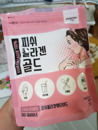 조이뉴트라 피쉬콜라겐골드 — 4점을 준 리뷰어가 2018년 8월 올린 사용 사진
