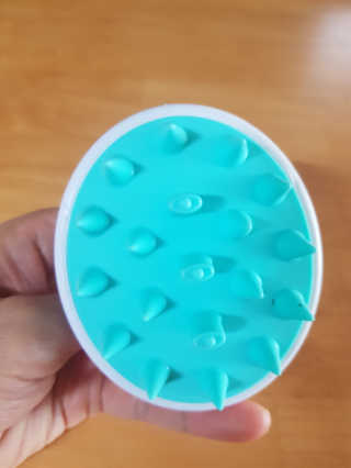 달리프 베러 퍼퓸 샴푸 1000ml 레이니데이 or 일랑로즈 — 5점을 준 리뷰어가 2020년 2월 올린 사용 사진