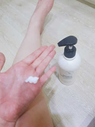 (주)에네스티 내추럴 촉촉  오트밀 바디로션 500ml — 5점을 준 리뷰어가 2019년 10월 올린 사용 사진