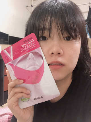 스케덤 펩타이드 리프팅밴드 — 5점을 준 리뷰어가 2019년 6월 올린 사용 사진