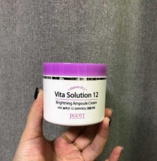 지고트 비타솔루션12 브라이트닝 앰플 크림 100ml — 5점을 준 리뷰어가 2019년 6월 올린 사용 사진