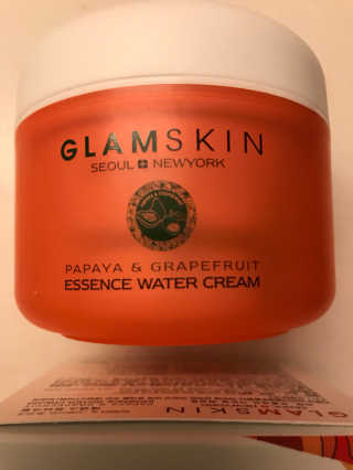 그랑셀 GLAMSKIN Water Essence Cream — 4.33점을 준 리뷰어가 2018년 1월 올린 사용 사진