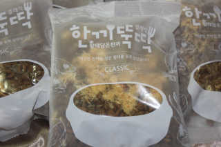 [펫토리아] 맛도 영양도 BEST 한끼뚝딱 강아지 사료 — 5점을 준 리뷰어가 2018년 12월 올린 사용 사진