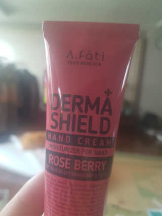 어파티 더마실드 핸드크림 50mlX2 — 4.5점을 준 리뷰어가 2018년 4월 올린 사용 사진